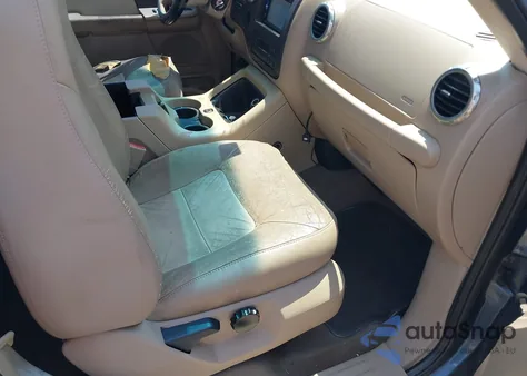 2003 Ford Expedition Eddie Bauer z USA, uszkodzony, nr VIN 1FMFU18L33LB79099